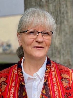 f2da2b7d-9770-4993-8c8f-3b0d5a094575 2